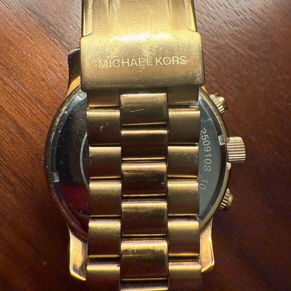 Michael Kors Oversized Runway Gold Watch - Picture 4 of 4